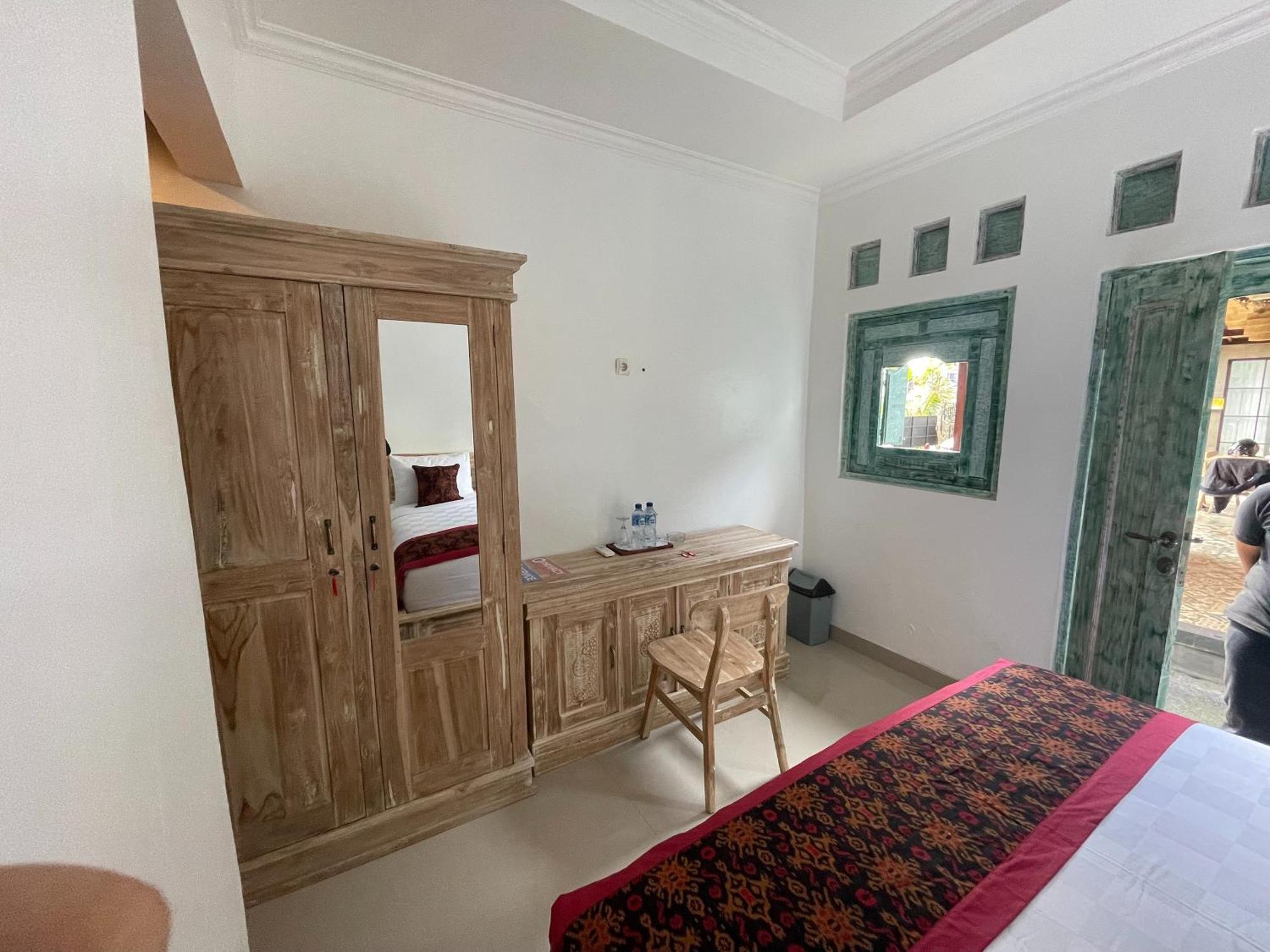 Nivaluma Hotel Ubud Buitenkant foto
