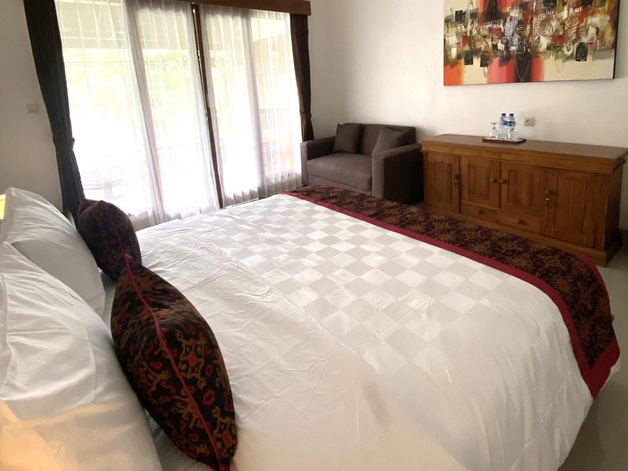 Nivaluma Hotel Ubud Buitenkant foto