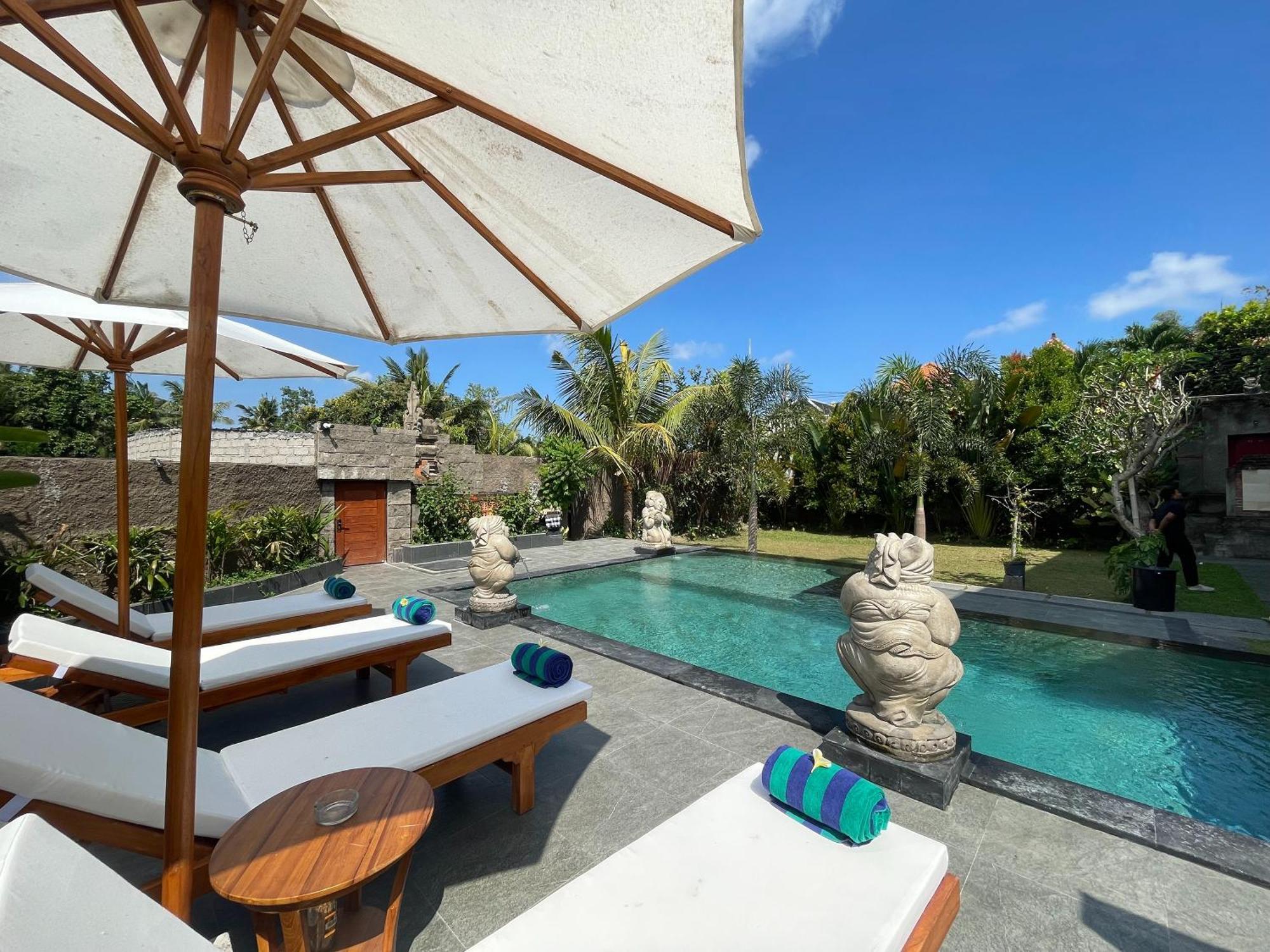 Nivaluma Hotel Ubud Buitenkant foto