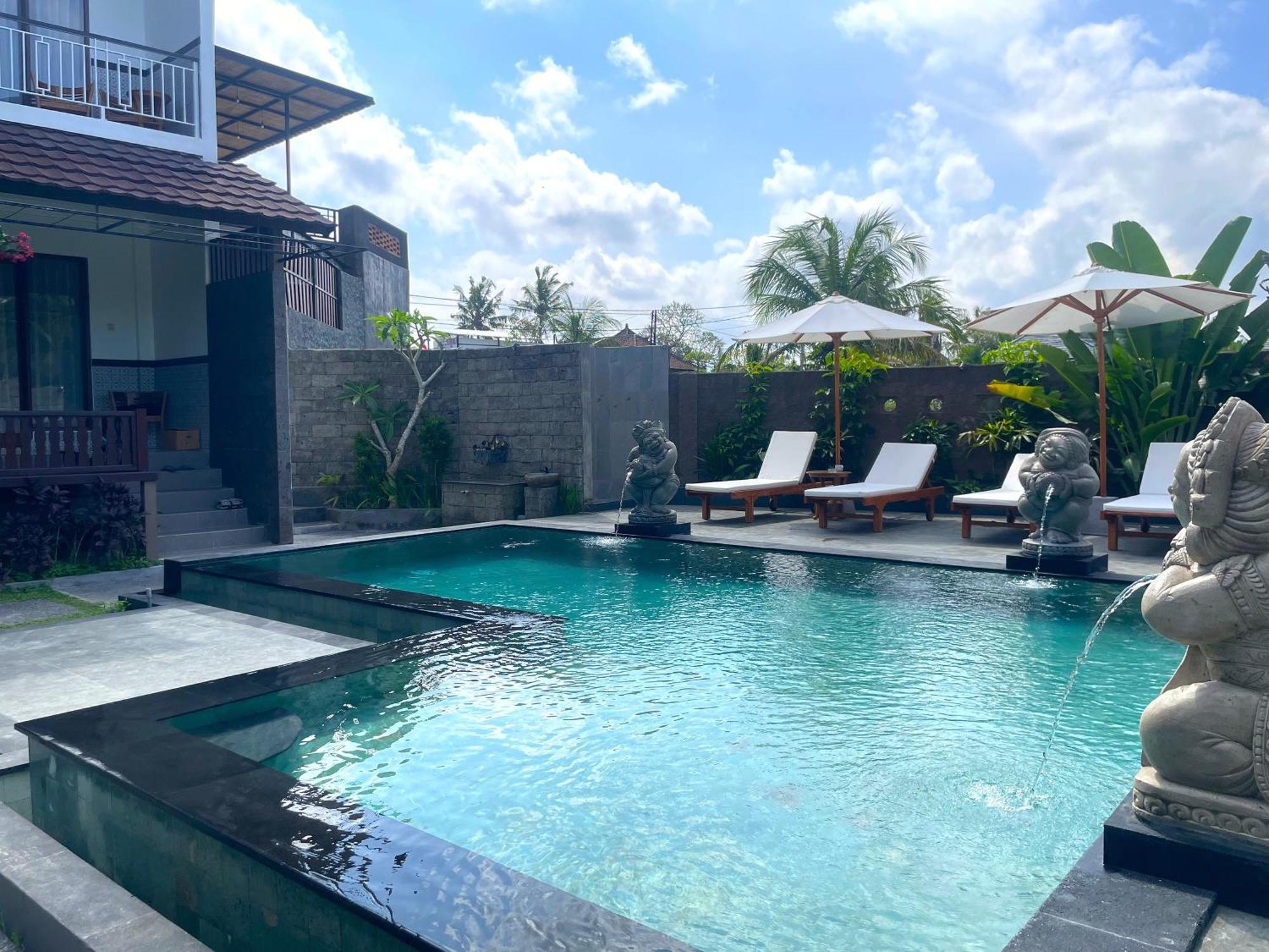 Nivaluma Hotel Ubud Buitenkant foto